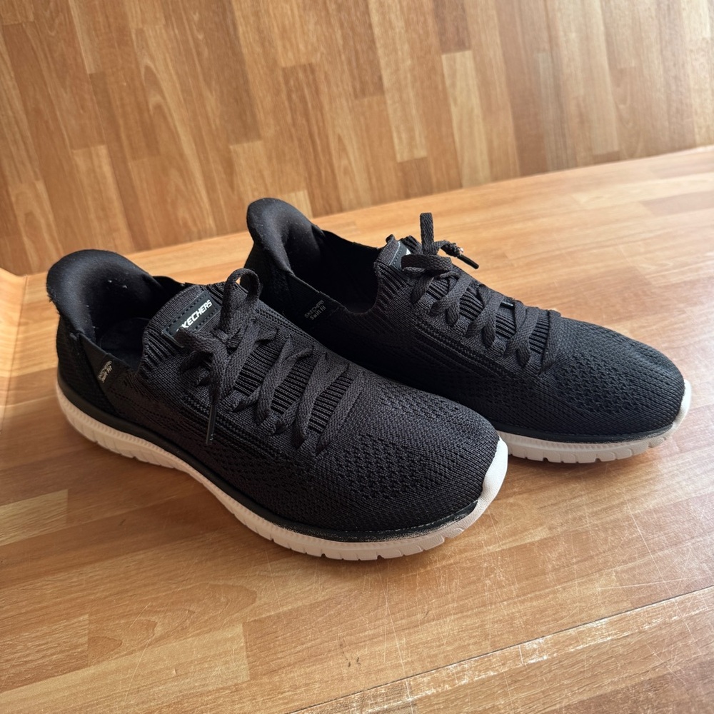 Skechers Hands Free Slip-ins: Virtue - Divinity women's sneakers. Black, size 7 - Picture 4 of 11